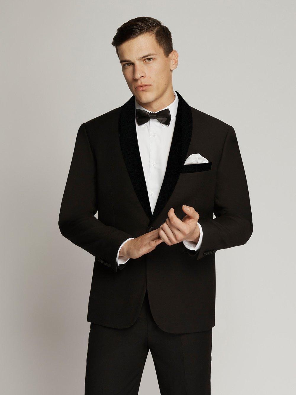 Wool blend velvet lapel tuxedo